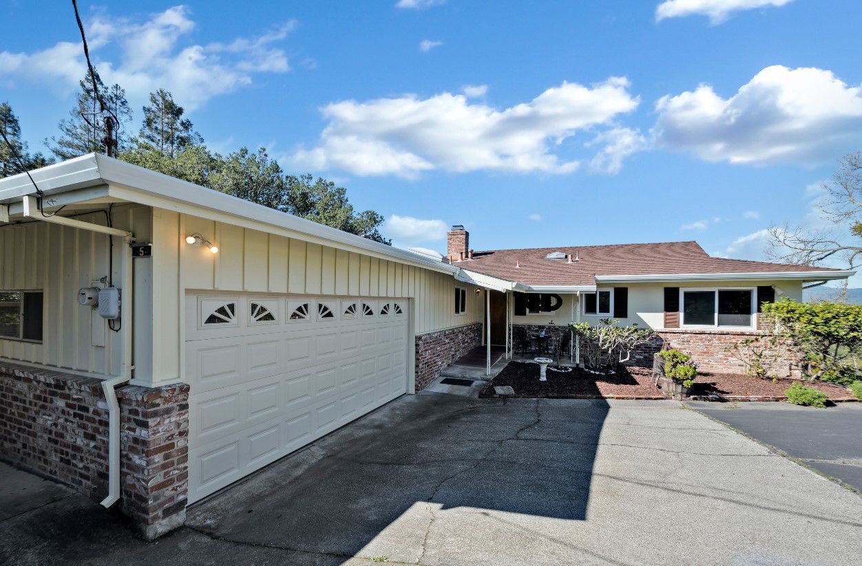 For sale: a Napa midcentury modern home